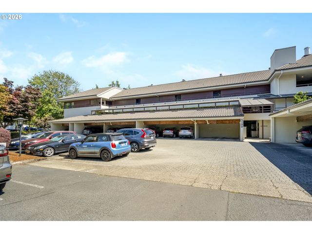 5150 S LANDING Dr 308B2, Portland, OR 97239