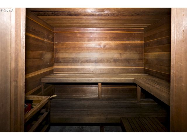 5150 S LANDING Dr 308B2, Portland, OR 97239