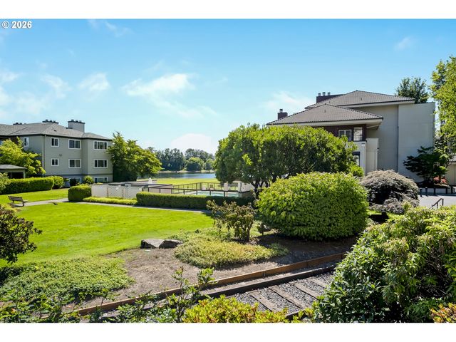 5150 S LANDING Dr 308B2, Portland, OR 97239