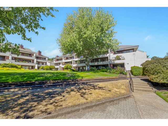 5150 S LANDING Dr 308B2, Portland, OR 97239