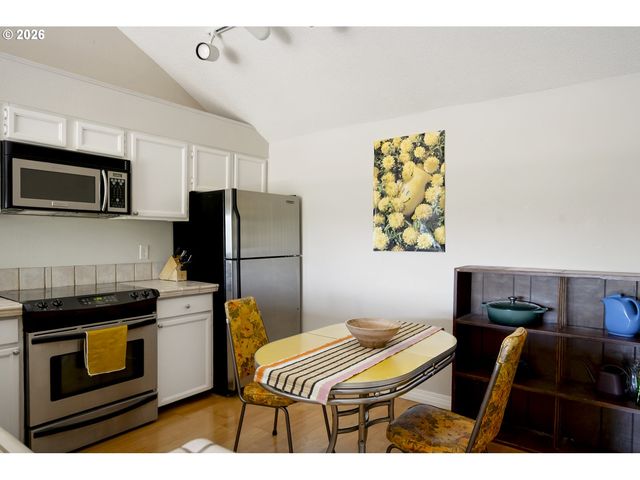 5150 S LANDING Dr 308B2, Portland, OR 97239