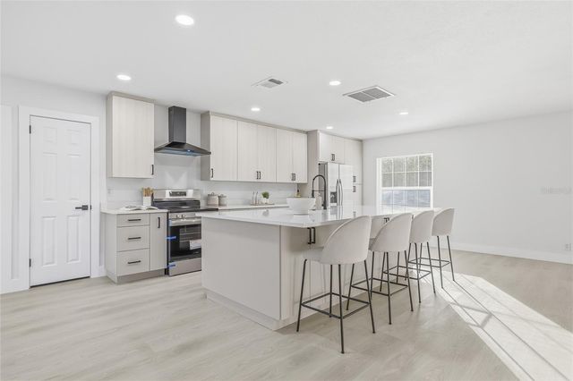 10905 KEWANEE DRIVE, Temple Terrace, FL 33617