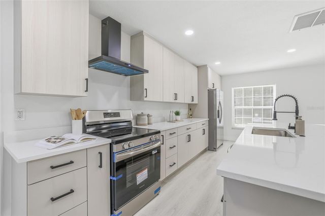 10905 KEWANEE DRIVE, Temple Terrace, FL 33617