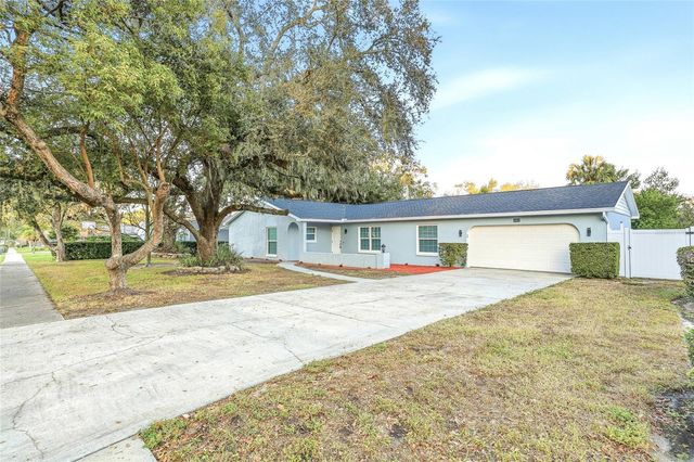 10905 KEWANEE DRIVE, Temple Terrace, FL 33617