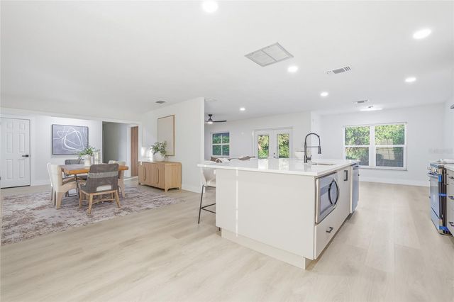 10905 KEWANEE DRIVE, Temple Terrace, FL 33617