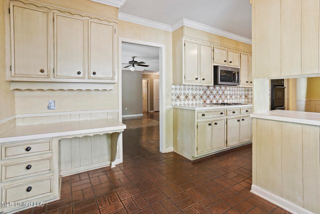 5172 Kaywood Circle, Jackson, MS 39211