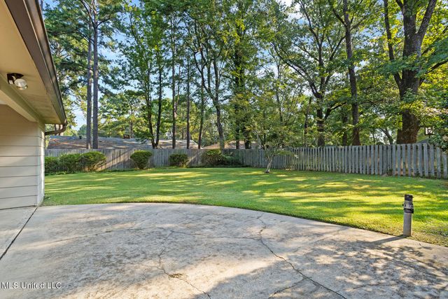 5172 Kaywood Circle, Jackson, MS 39211