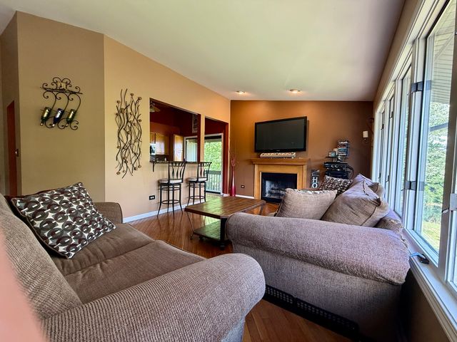 2304 Olde Mill Road, Plainfield, IL 60586