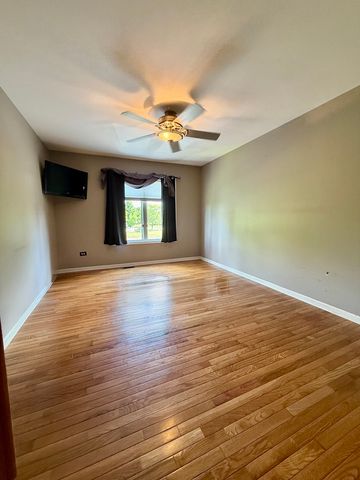 2304 Olde Mill Road, Plainfield, IL 60586