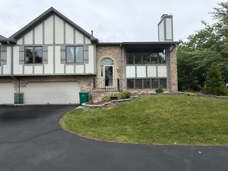 2304 Olde Mill Road, Plainfield, IL 60586