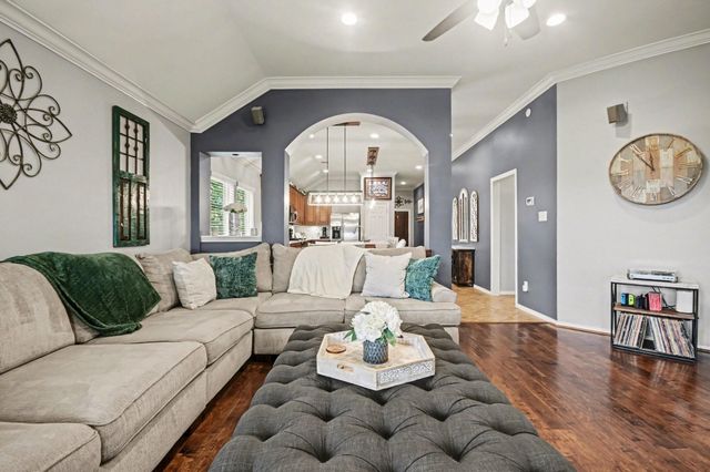 13122 Royal Bend Lane, Tomball, TX 77377