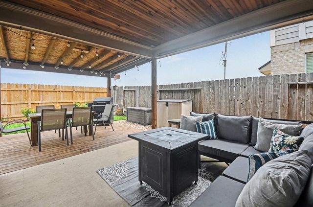 13122 Royal Bend Lane, Tomball, TX 77377