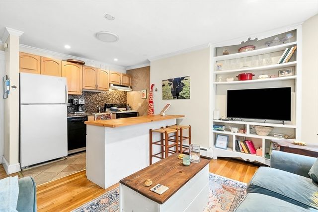 11-A Hanson Street G, Boston, MA 02118
