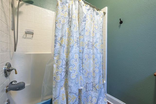 2696 Robinwood Avenue, Clovis, CA 93611