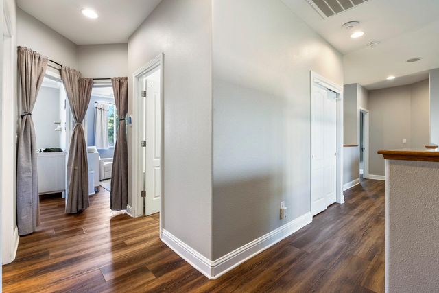 2696 Robinwood Avenue, Clovis, CA 93611