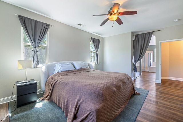 2696 Robinwood Avenue, Clovis, CA 93611