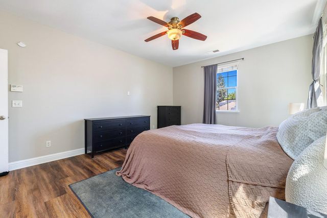 2696 Robinwood Avenue, Clovis, CA 93611