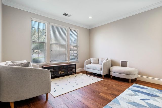 2696 Robinwood Avenue, Clovis, CA 93611