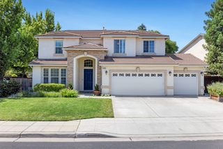 2696 Robinwood Avenue, Clovis, CA 93611