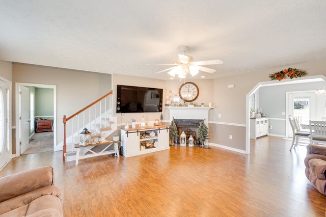 100 Creighton Pl, Shelbyville, TN 37160