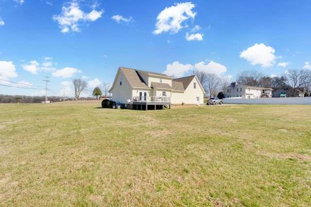 100 Creighton Pl, Shelbyville, TN 37160
