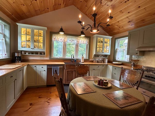 1665 Frazier Hill Road, Benson, VT 05731