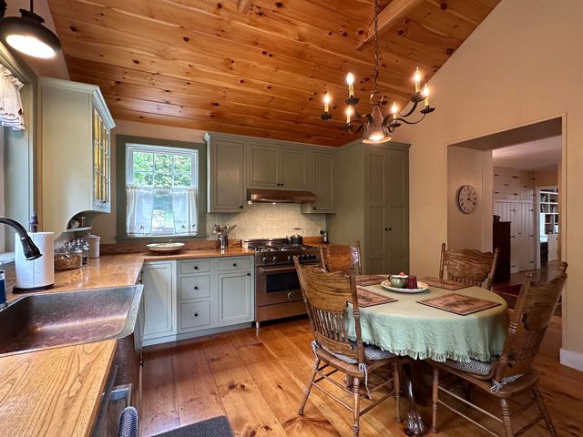 1665 Frazier Hill Road, Benson, VT 05731