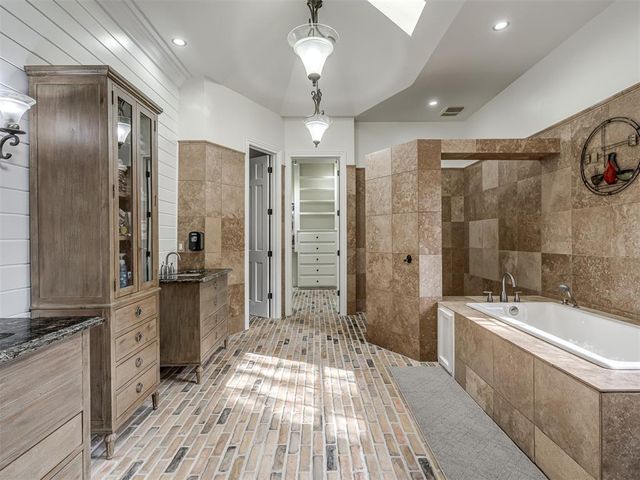 4320 Canaan Creek Road, Edmond, OK 73034