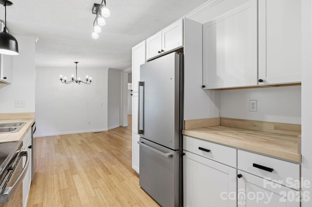 118 Heather Drive, Asheville, NC 28806