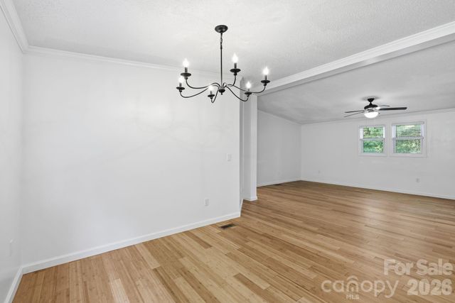 118 Heather Drive, Asheville, NC 28806