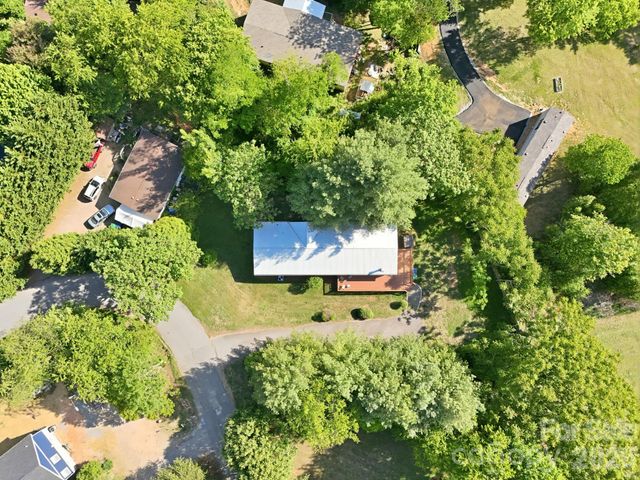 118 Heather Drive, Asheville, NC 28806