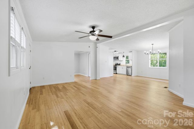 118 Heather Drive, Asheville, NC 28806