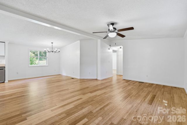 118 Heather Drive, Asheville, NC 28806