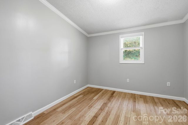 118 Heather Drive, Asheville, NC 28806