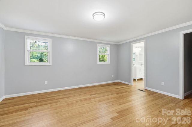 118 Heather Drive, Asheville, NC 28806