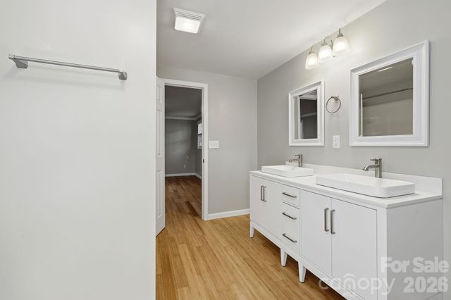 118 Heather Drive, Asheville, NC 28806
