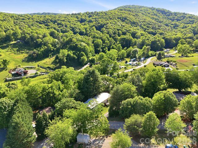 118 Heather Drive, Asheville, NC 28806