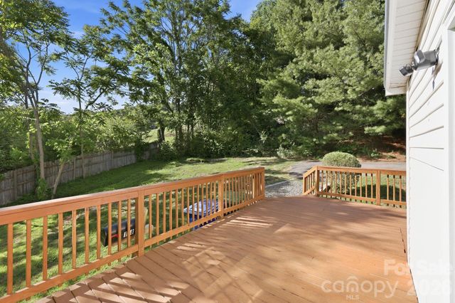118 Heather Drive, Asheville, NC 28806