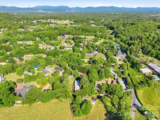 118 Heather Drive, Asheville, NC 28806