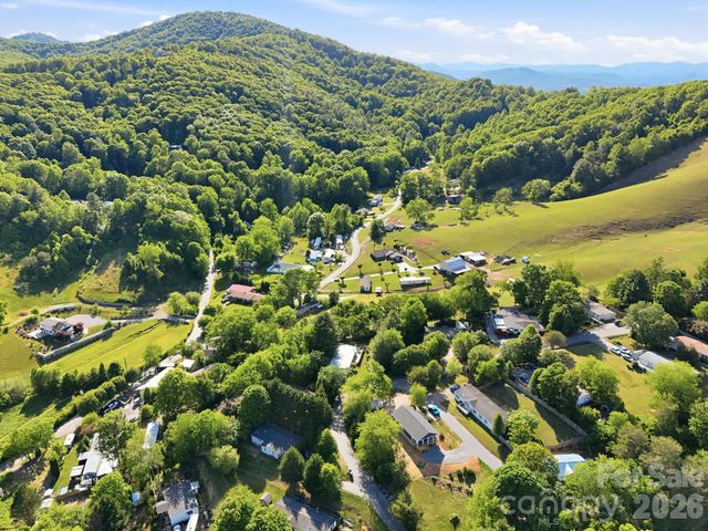 118 Heather Drive, Asheville, NC 28806