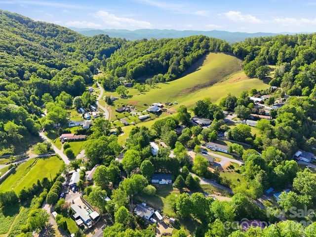 118 Heather Drive, Asheville, NC 28806