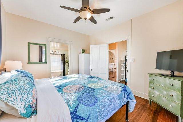 1213 18th Street, Galveston, TX 77550