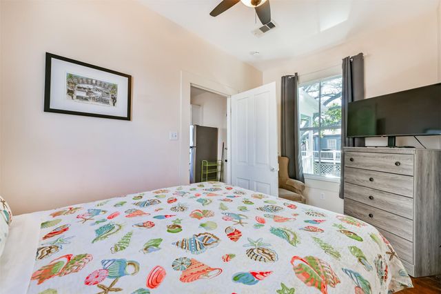 1213 18th Street, Galveston, TX 77550