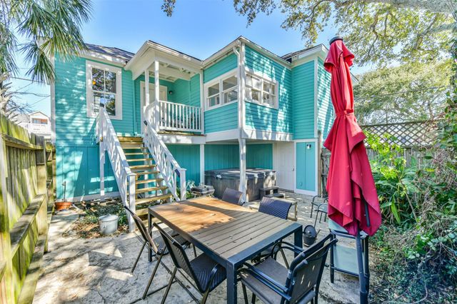 1213 18th Street, Galveston, TX 77550