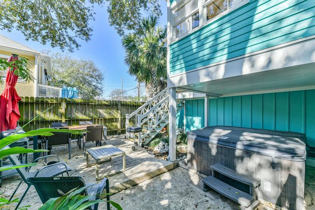 1213 18th Street, Galveston, TX 77550