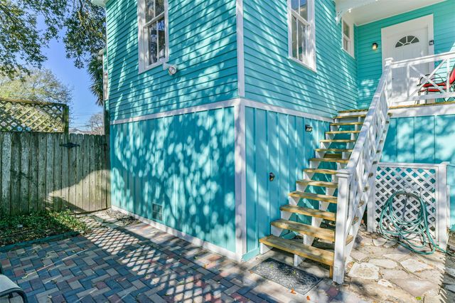 1213 18th Street, Galveston, TX 77550