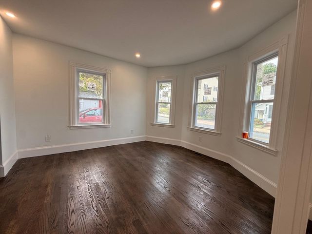 163 Sylvan St, Malden, MA 02148
