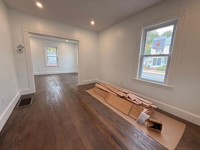 163 Sylvan St, Malden, MA 02148