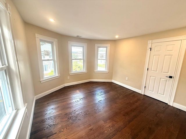 163 Sylvan St, Malden, MA 02148