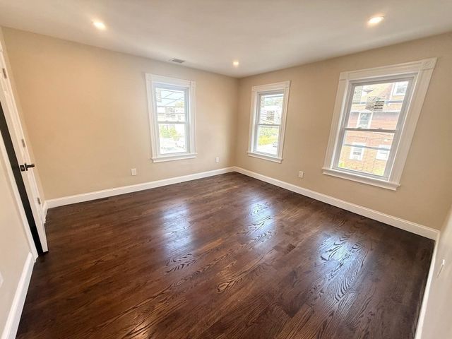 163 Sylvan St, Malden, MA 02148